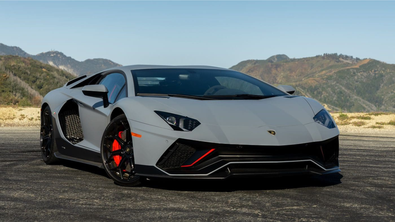 Lamborghini Aventador: Spesifikasi, Model, dan Harganya